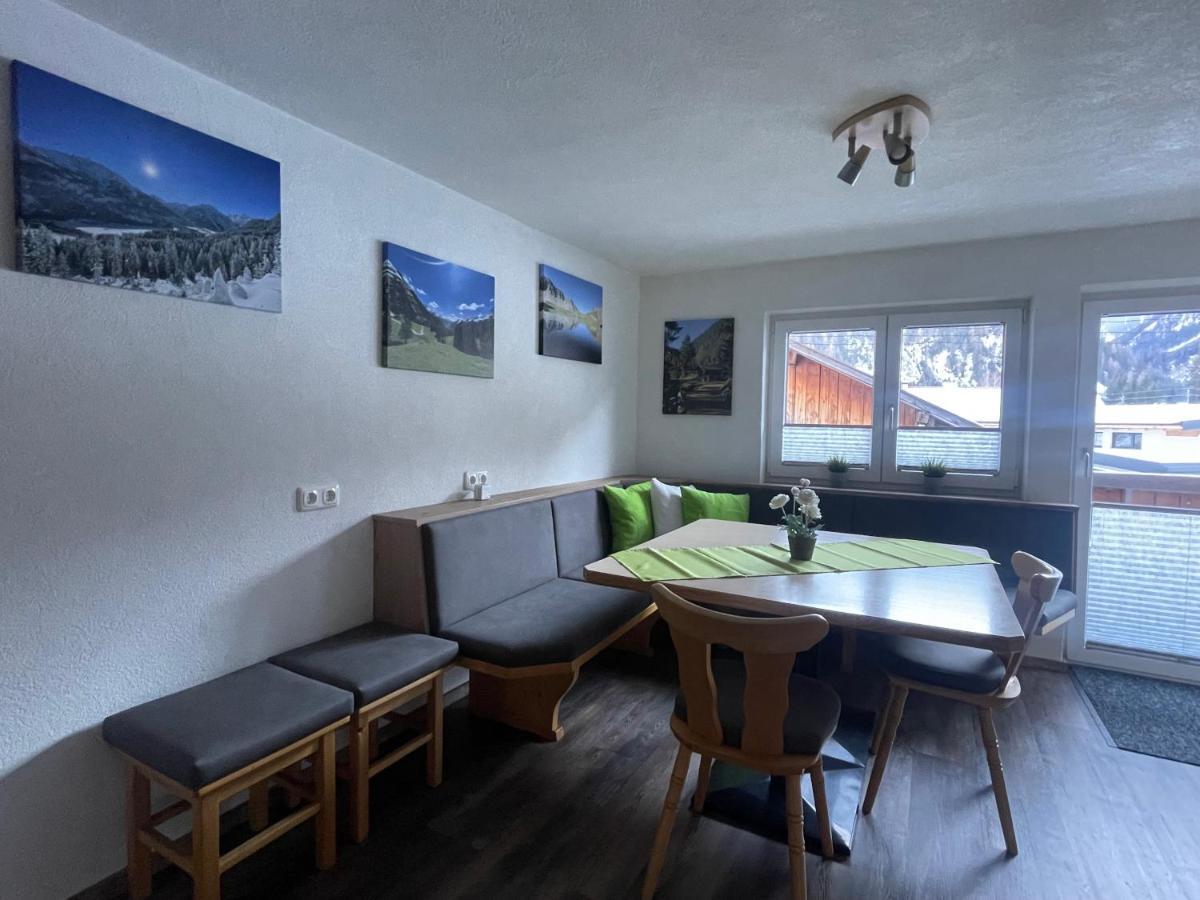 Ferienwohnungen Haus Bergflora Bach (Tyrol) Exterior foto