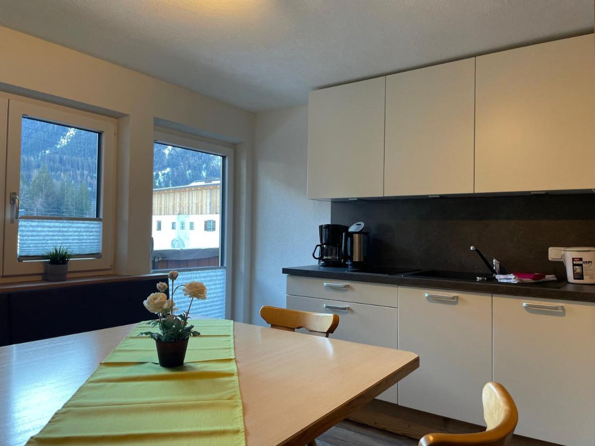 Ferienwohnungen Haus Bergflora Bach (Tyrol) Exterior foto