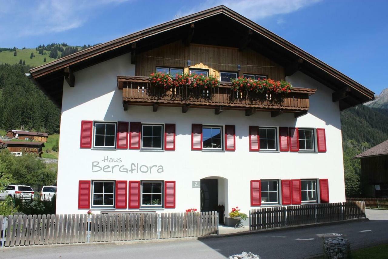 Ferienwohnungen Haus Bergflora Bach (Tyrol) Exterior foto